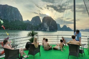 Ha long Bay day trip with Deluxe cruise