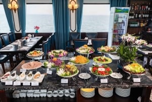 Ha Long Bay – Deluxe dagskryssning, lunch, kajakpaddling och solnedgångsfest