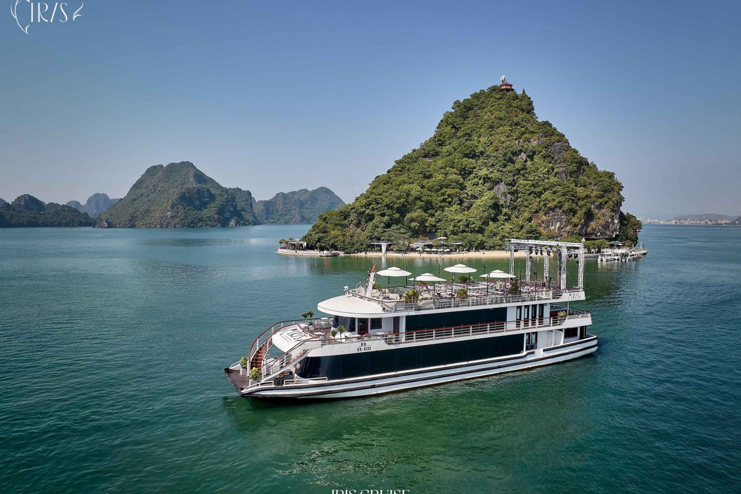 Ha Long Bay: Luxus-Tageskreuzfahrt, Höhlen, Whirlpool, Mittagsbuffet