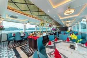 Ha Long Bay: Sweetness Cruise with Karaoke, Lunch & Activies