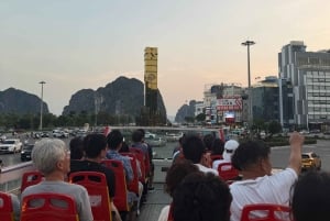 Ha Long: passeio privado pela Gruta Ngoc Long com espetáculo Pearl Dragon