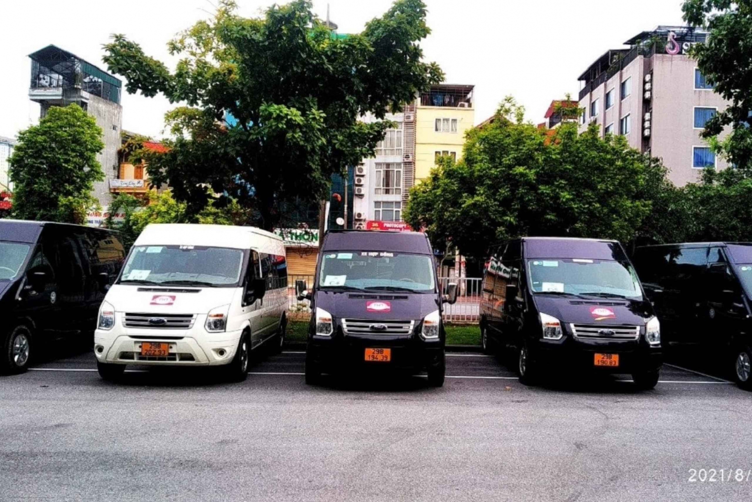 Ha Long - Ninh Binh - Ha Long daglig limousinbuss