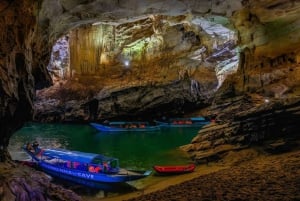 Aventure d'une demi-journée dans les grottes de Phong Nha en bateau-dragon