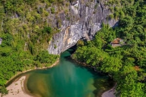 Aventure d'une demi-journée dans les grottes de Phong Nha en bateau-dragon