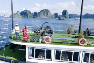 Halong Bay 4 timmars kryssning med grottforskning, kajakpaddling och lunch