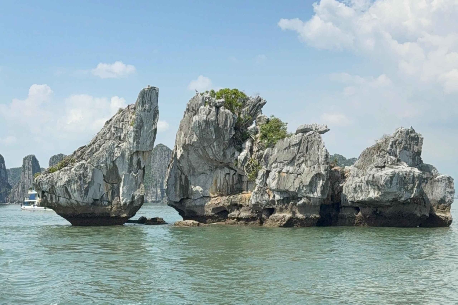 Halonginlahti: Cat Ban kansallispuiston vaellus ja lounas