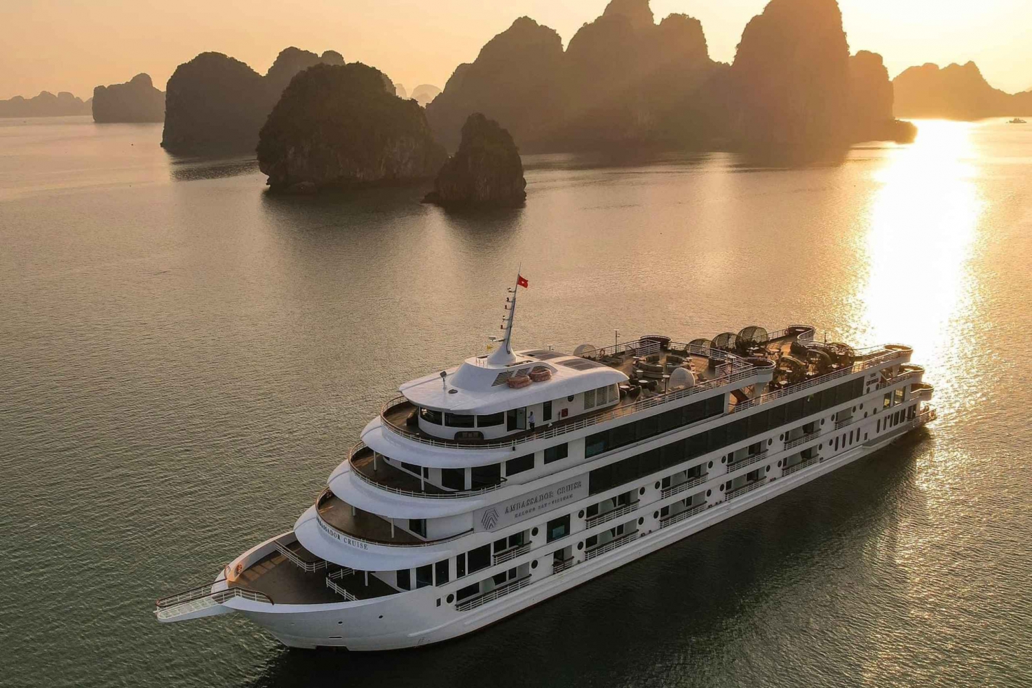 Halong Bay Dagtour Met De Beste Luxe Ambassadeur Cruise
