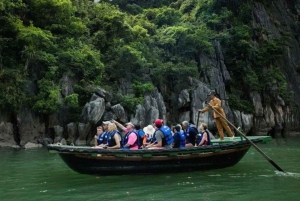 From Hanoi: Overnight Halong Bay Luxury Cruise with Meals