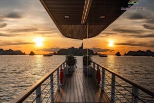 Hanoi: Halong Bay Full-Day Tour with 5-star Diamond Cruise