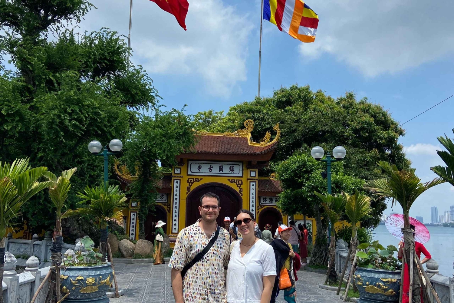 Ha Long-bukten: Grupputflykt till Hanoi med lunch