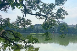 Ha Long-bukten: Grupputflykt till Hanoi med lunch