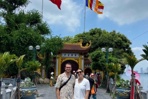 Ha Long-bukten: Grupputflykt till Hanoi med lunch