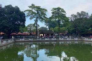 Ha Long-bukten: Grupputflykt till Hanoi med lunch