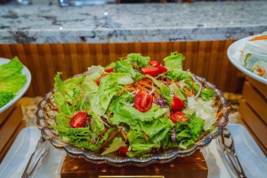 Halong Bay: Leona Dinner Cruise with Fireworks Show