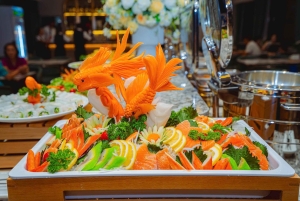 Halong Bay: Leona Dinner Cruise with Fireworks Show