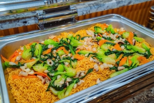 Halong Bay: Leona Dinner Cruise with Fireworks Show