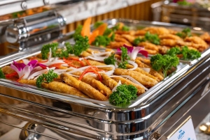 Halong Bay: Leona Dinner Cruise with Fireworks Show