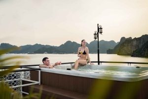 Halong Bay: Kajakki, uinti, buffet