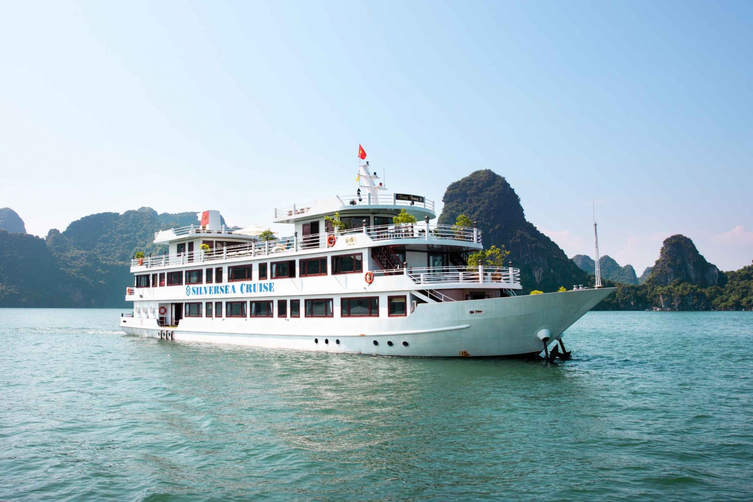 Halong Bay: Overnight Cruise With Meals