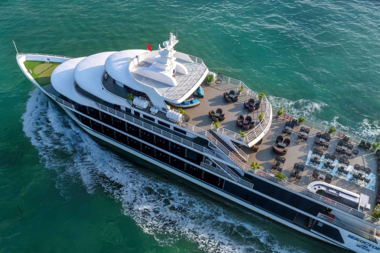 Baía de Halong: Cruzeiro Sea Octopus com almoço e visita a uma gruta