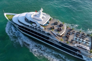 Baía de Halong: Cruzeiro Sea Octopus com almoço e visita a uma gruta