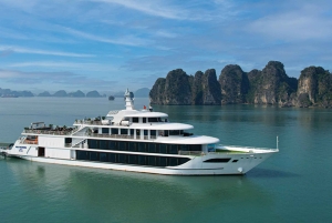 Baía de Halong: Cruzeiro Sea Octopus com almoço e visita a uma gruta