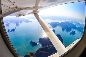 Watervliegtuig Halong Bay - Een vogelvlucht vanuit de lucht