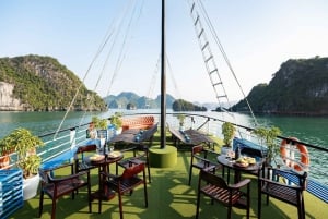 Halong Bay: Day Cruise with Caves, Kayaking & Sunset Party