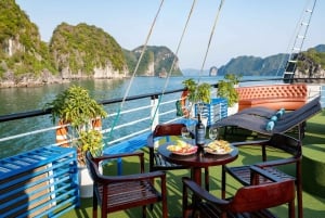 Halong Bay: Day Cruise with Caves, Kayaking & Sunset Party
