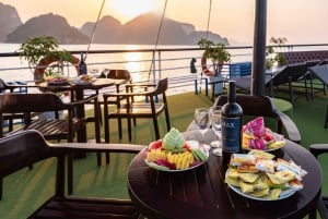 Halong Bay: Day Cruise with Caves, Kayaking & Sunset Party