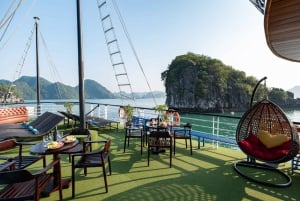 Halong Bay: Day Cruise with Caves, Kayaking & Sunset Party