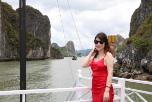 Hanoi: Islands, Caves, Kayak & Halong Dragonfly Boat Cruise