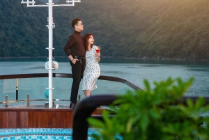 Halong & Lan Ha Bay: Nostalgia Cruise with Balcony Suite