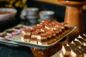 Halong & Lan Ha Bay: Nostalgia Cruise with Balcony Suite