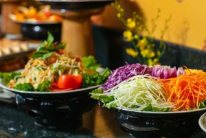 Halong & Lan Ha Bay: Nostalgia Cruise with Balcony Suite