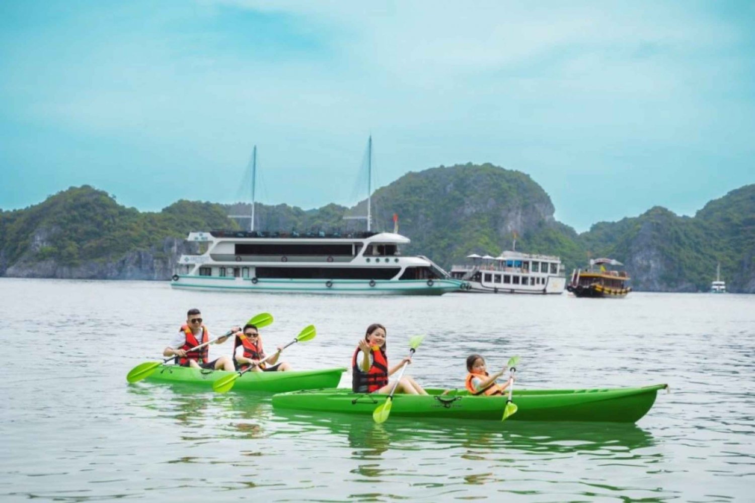 Da Hanoi: Tour di 2 giorni Ninh Binh e Ha Long Bay in crociera di lusso
