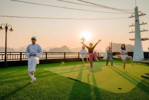 Hanói: crucero de 5 estrellas con balcón en Ha Long y Lan Ha (2 días)