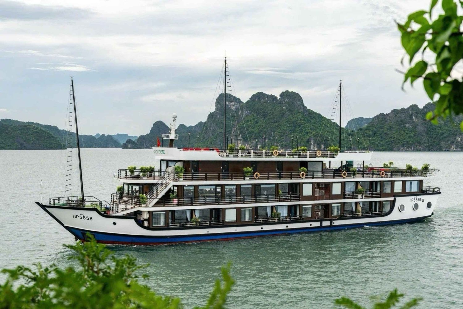 Hanoi: 2-Tages-Kreuzfahrt Ha Long & Lan Ha Bay 5-Sterne-Boot mit Balkon
