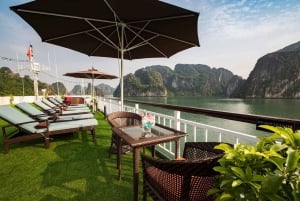 Hanoi: 2-dages Halong & Lan Ha Bay 5-stjernet krydstogt med balkon