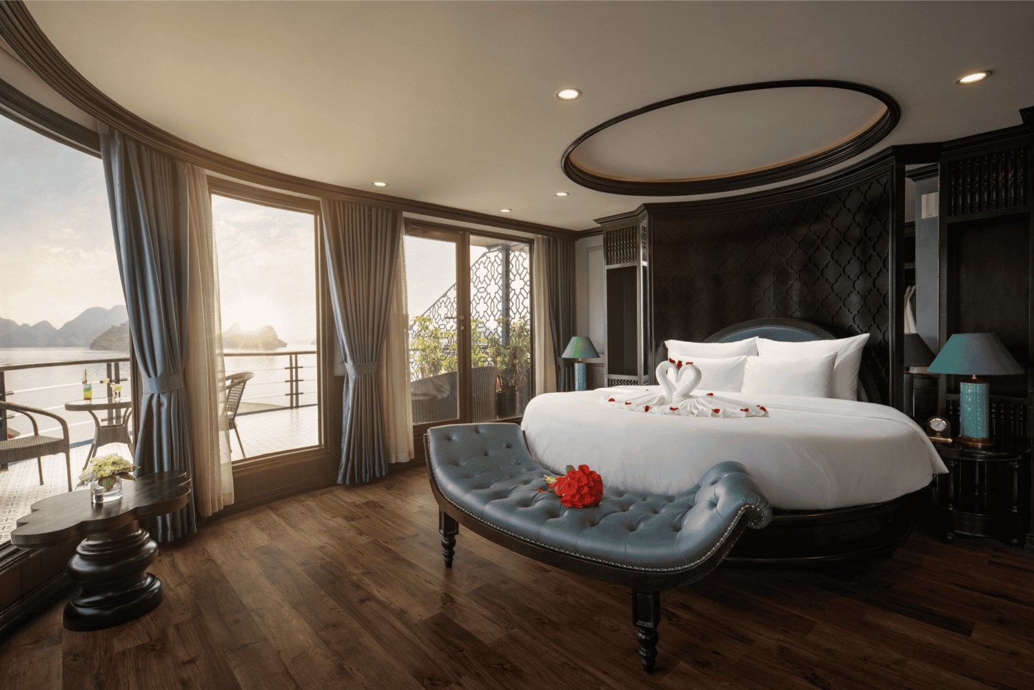 Hanoi: 2-Tages Halong-Lan Ha Bay BEST SELLER 5* Kreuzfahrt Balkon