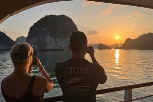 Hanoi: crociera 5 stelle di 2 giorni a Lan Ha e nella baia di Ha Long, con pasti e cabina