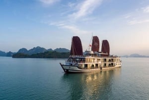 Hanoi: 2-Day Lan Ha & Halong Bay 5 Stars Cruise with Balcony