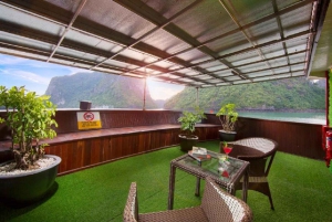 Hanoi: 2-Day Luxury Cruise Bai Long Bay With Cave & Kayaking