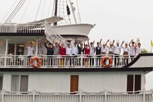 Hanói: crucero de lujo de 2 días por la bahía de Bai Tu Long, cuevas y kayak
