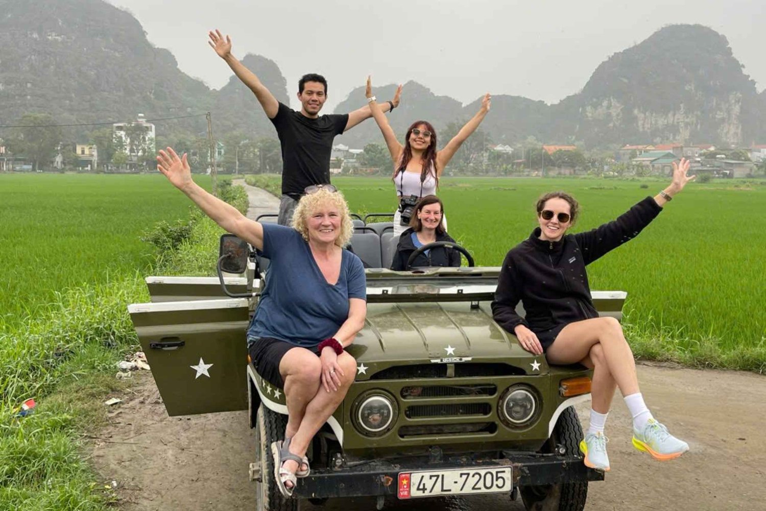 Hanoi: 3-dagers utflukt til Lan Ha-bukten og Ninh Binh, liten gruppe