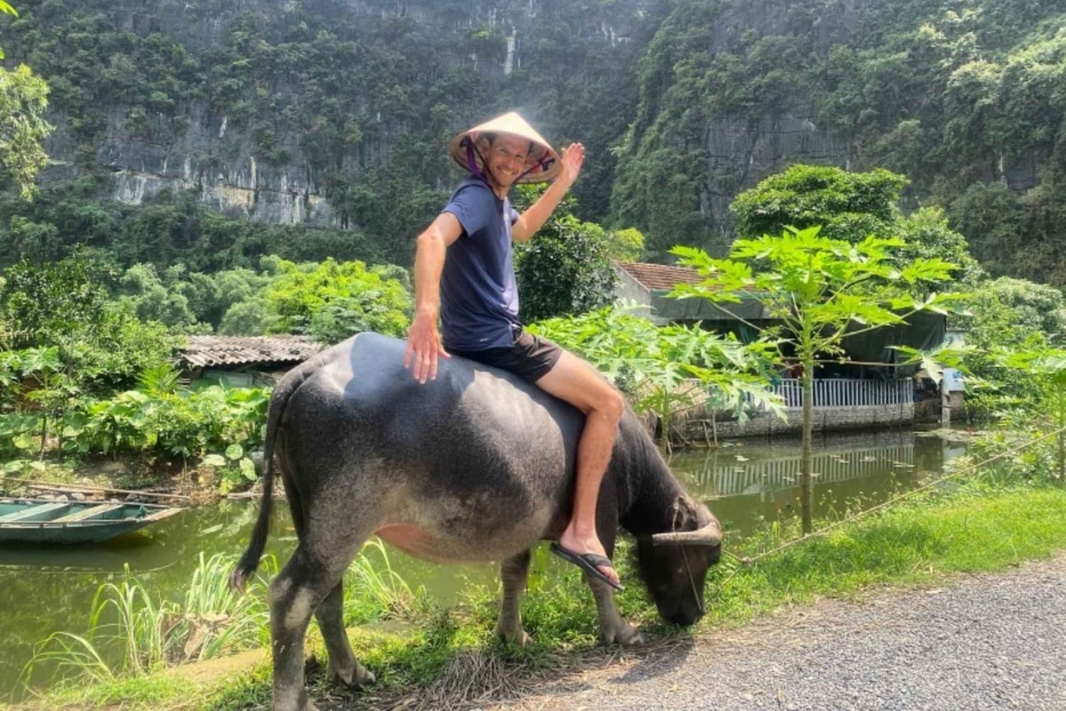 Hanoi: todagers fottur med guide i Pu Luong, avlevering i Ninh Binh