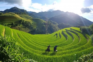 Hanoi: 2-Day Sa Pa Guided Village & Homestay Trekking Tour