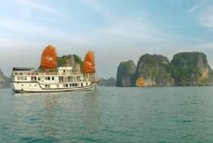 Hanoi: 2-Day Small-Group Ha Long and Tu Long Bay Cruise