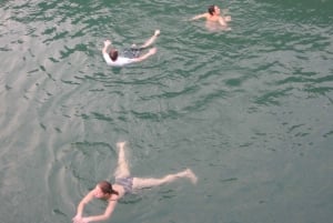 Hanoi: 2-Day Small-Group Ha Long and Tu Long Bay Cruise