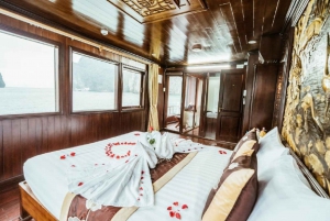 Hanoi: 2-Day Small-Group Ha Long and Tu Long Bay Cruise